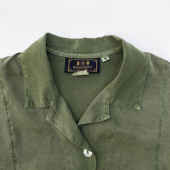 Green Button Up Blouse - BASEMENT USA Inc - Picture 2 of 8
